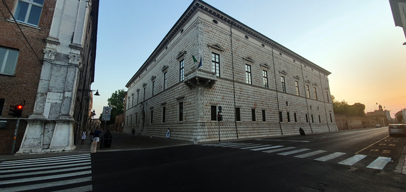 Palazzo Diamanti 